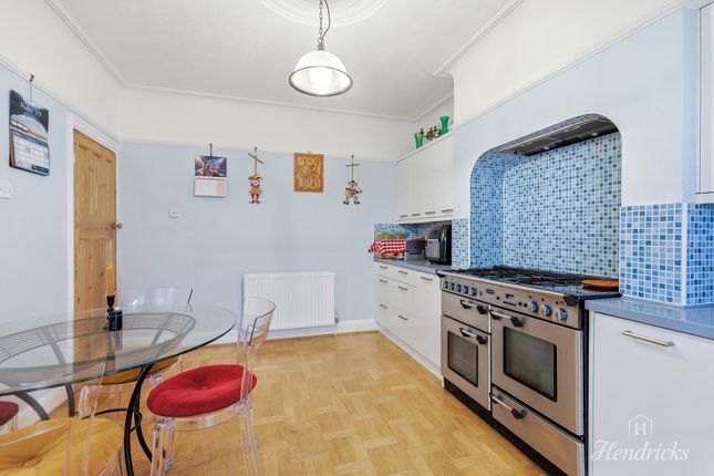 107, Tankerville Drive, Leigh-on-sea photo 4