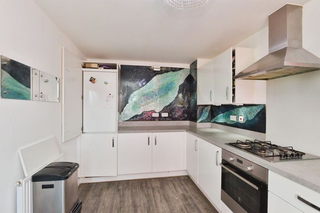 22, Burney Drive, Milton Keynes photo 4