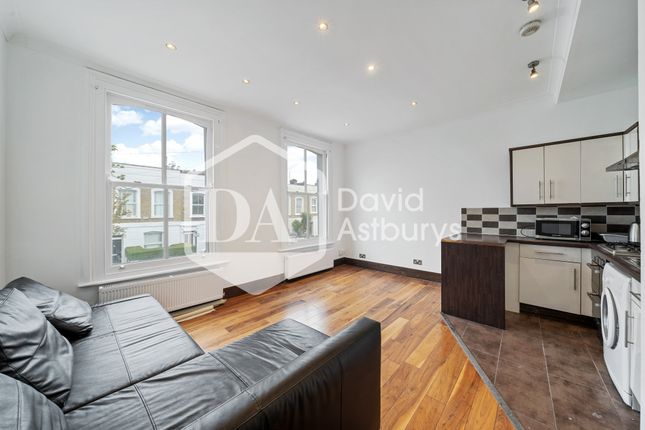 Thumbnail Flat to rent in Whewell Road, Archway, London