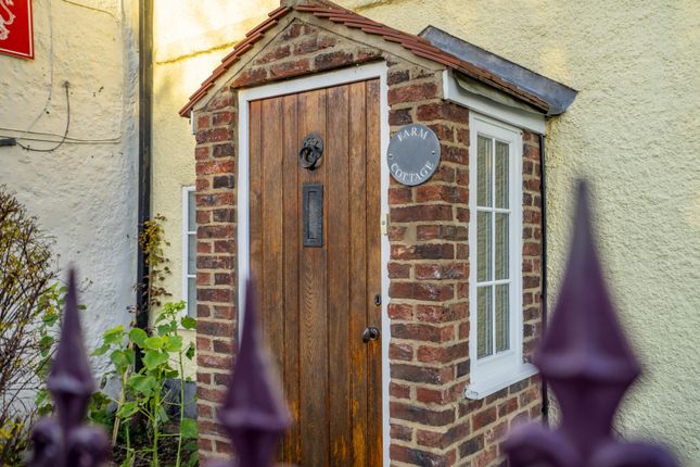 Farm Cottage, Main Street, York photo 2