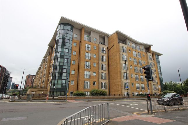 Flat for sale in Middlewood Street, Salford