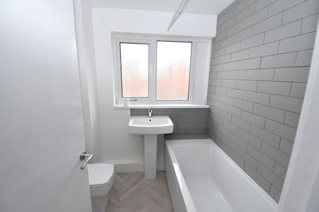 51 Caldwell Avenue, Manchester photo 4