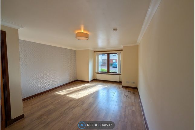 2-bed flat on Goldcrest Court, Wishaw, £700/mo