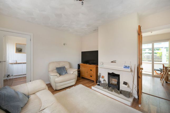 2, Barker Close, Chichester photo 4
