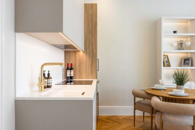 2, 82, Kensington Park Road, London photo 4