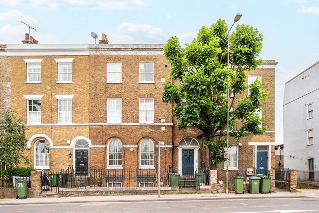 Thumbnail Flat to rent in Blackheath Road, Greenwich, London