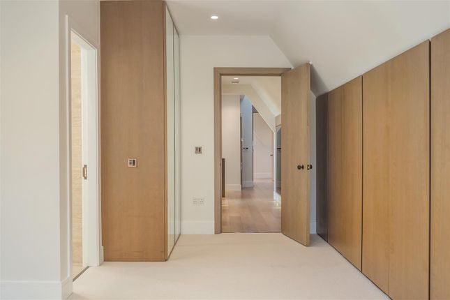 Flat to rent in Cadogan Square, Knightsbridge