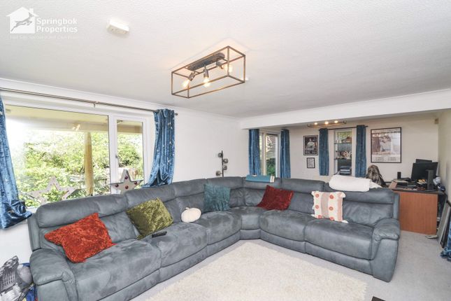 17, Hoover Close, Saint Leonards-on-sea photo 3