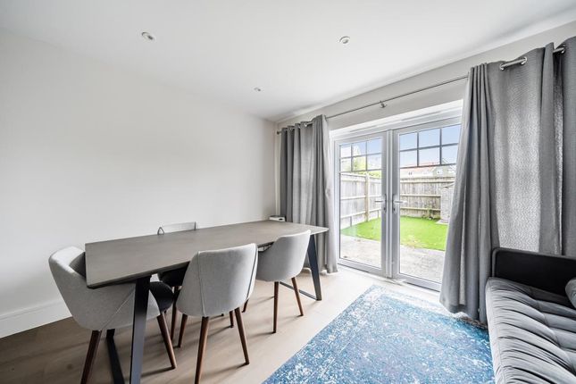7 CHAMPLAIN STREET, Green Park - Convenient for Station and amenities, Reading photo 4