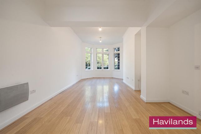2, Blackwell Close, N21 photo 2