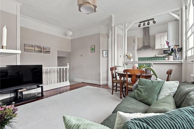 Flat 3, 37, Dafforne Road, London photo 3
