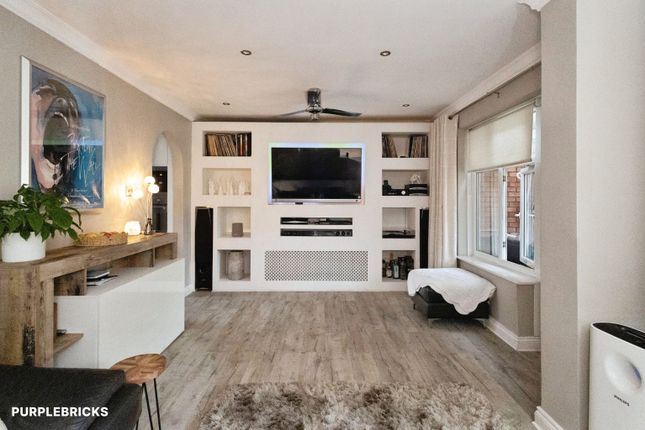 5, Euclid Close, Manchester photo 4