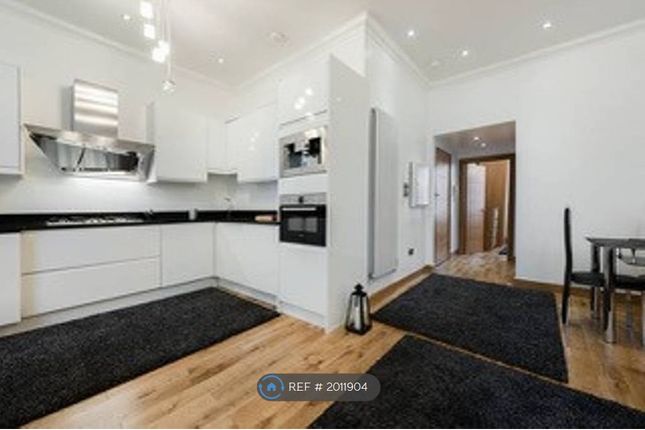 Thumbnail Flat to rent in Porchester Square, London