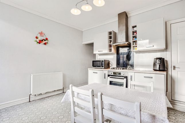 15, Plumpton Street, Wakefield photo 4
