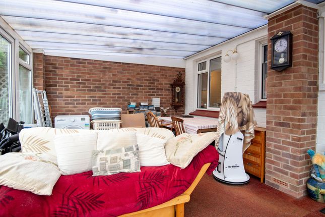 19 Milner Road, Wellingborough photo 5