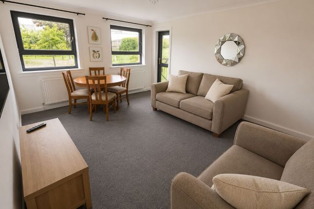Chapelle Crescent , Tillicoultry, Clackmannanshire, FK13 6NJ, Clackmannanshire photo 2