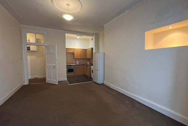 Thumbnail Flat to rent in Maxwellton Street, Paisley
