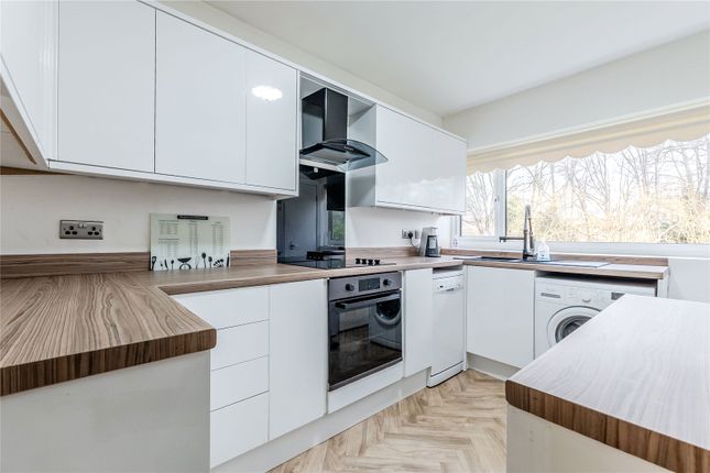 1, Cedar Court, West Yorkshire photo 2