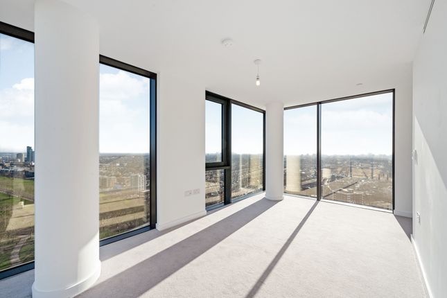 Thumbnail Flat to rent in City North Place, North East Tower, London