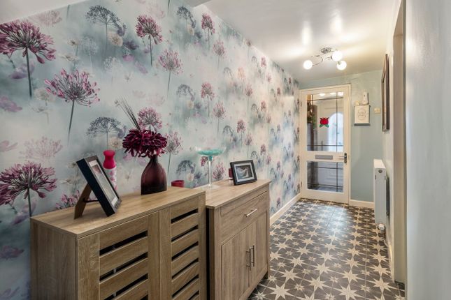 17, James Street, Milford Haven photo 3