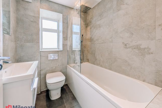 Flat 3 Menpark Views 4, Woodthorpe Road, Ashford photo 5