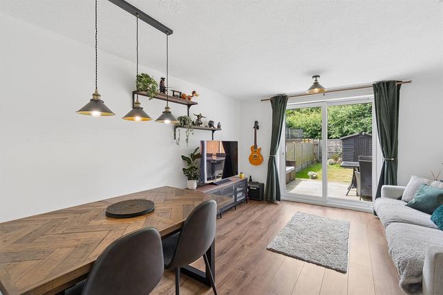 19, Honeysuckle Way, Herne Bay photo 4