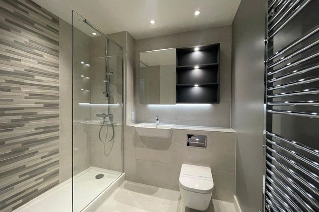 Flat 35,, Arber House, 2 Greenleaf Walk, Southall photo 2