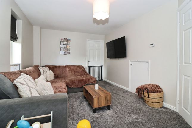 35, Fox Street, Worksop photo 3