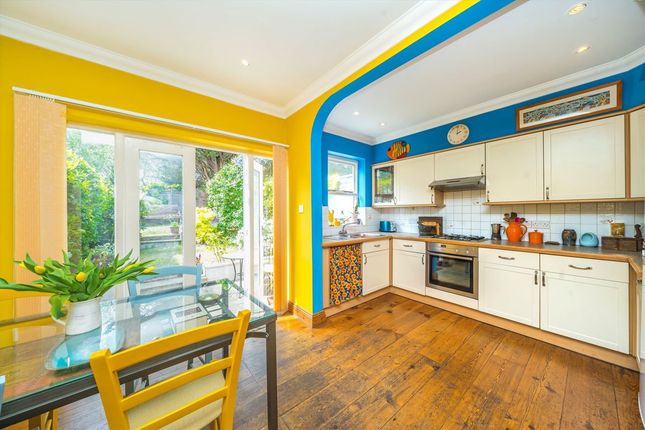 53, Hartfield Crescent, London photo 4
