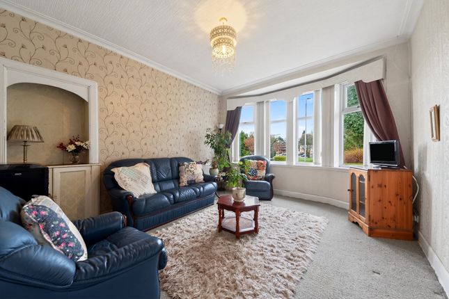 1, Stamperland Gardens, Glasgow photo 2
