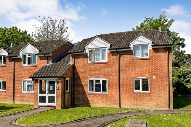 Thumbnail Flat for sale in Hunting Gate Drive, Chessington