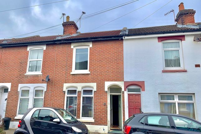 Thumbnail Flat to rent in Goodwood Road, Southsea