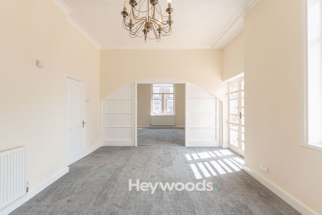 225 Whieldon Road, Stoke-On-Trent photo 5