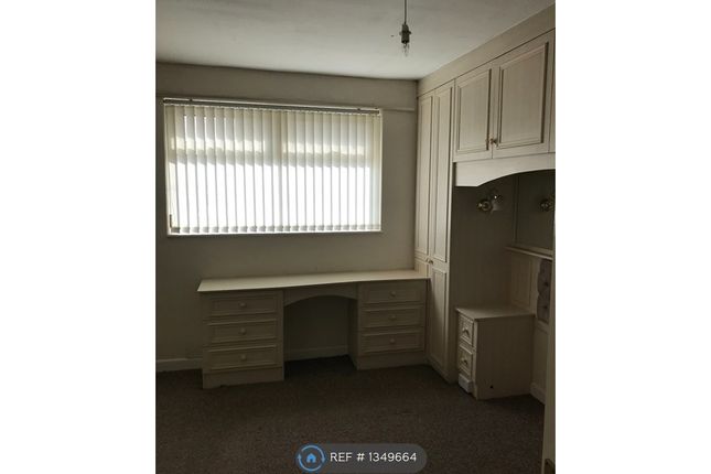 Thumbnail Semi-detached house to rent in Chester Avenue, Dukinfield