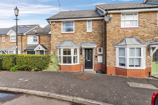 Thumbnail Terraced house for sale in Laidlaw Drive, London