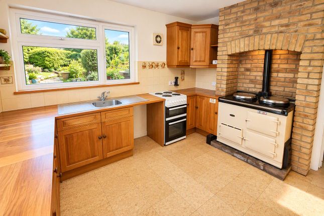 4 Frome View,, Bradford Peverell, Dorset photo 2