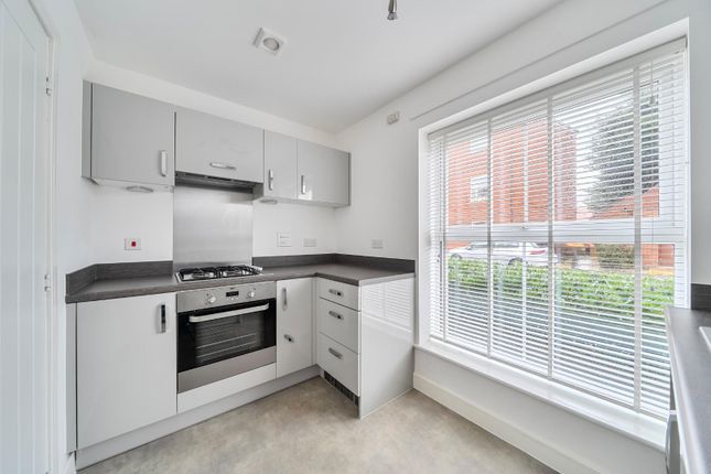 9 Jutland House, Kiln Drive, Chichester photo 3