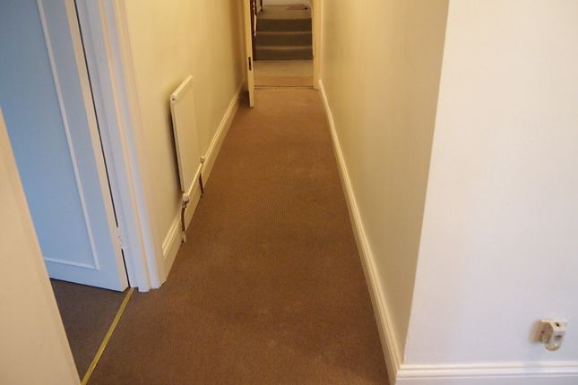 Flat to rent in Torrington Park, North Finchley