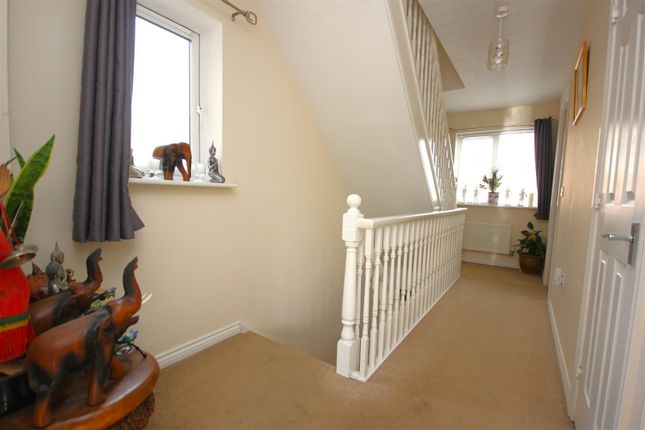 Town house for sale in Lacemakers Court, Rushden