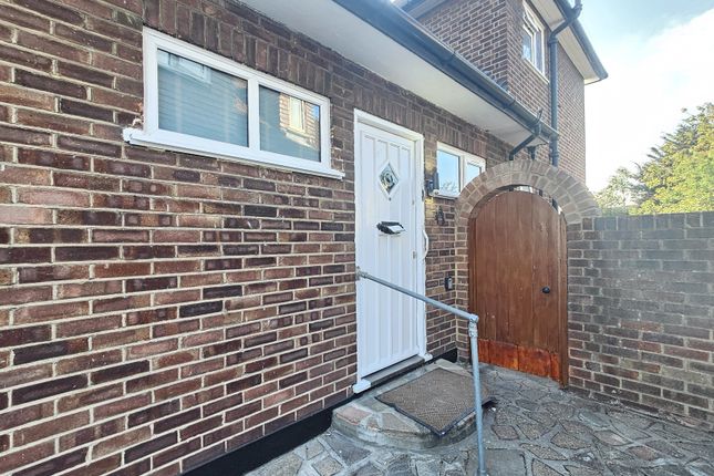 Woodham Road, Catford  photo 3