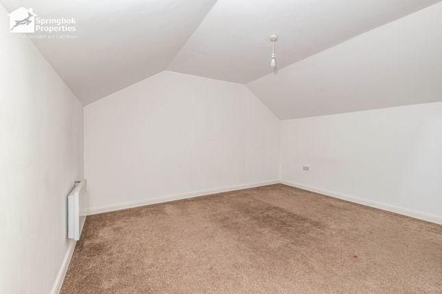 Flat 8, Whingate Mill, Leeds photo 4