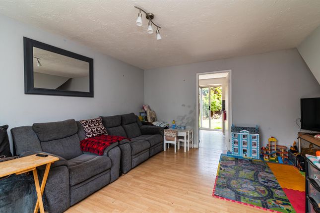 37, Nether Pasture, Nottingham photo 4