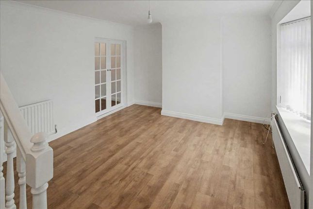 77, Rockwood Crescent, Nottingham photo 3
