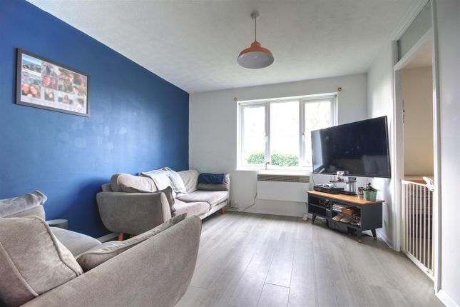Flat for sale in The Brambles, Limes Park Road, St. Ives