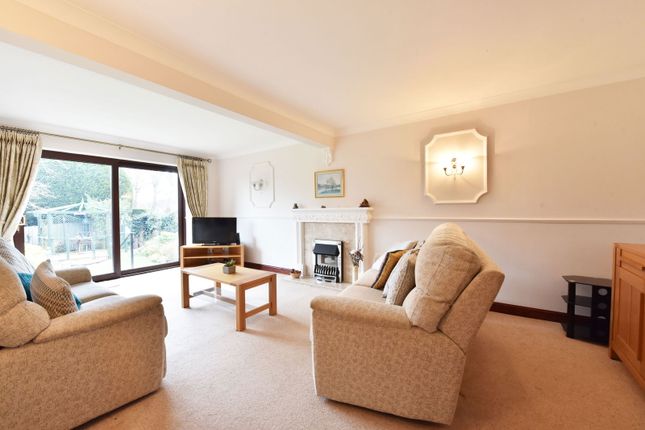 Yew Tree Lodge, 2b, Buckingham Grove, Kingswinford photo 3