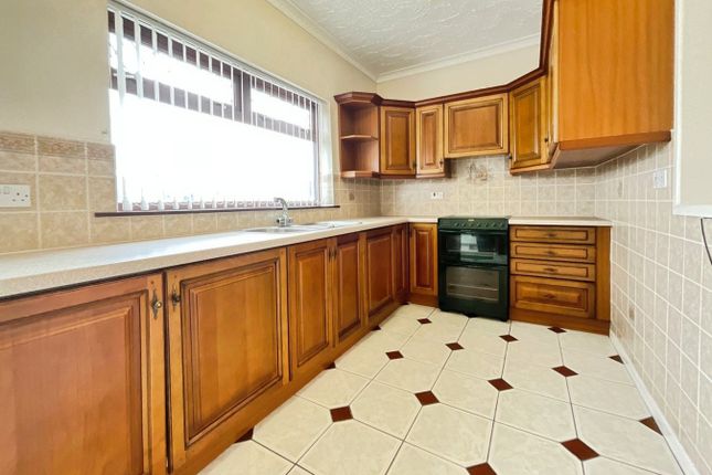 Avalon, Hand Farm Road, Pontypool photo 5