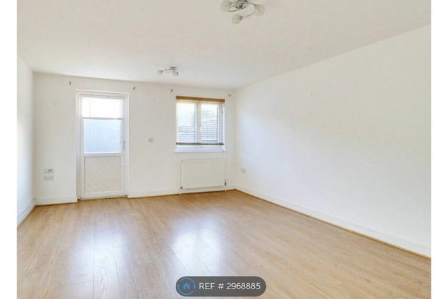 Darnley Road, Grays photo 4