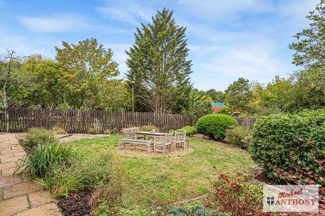 3, Fountaine Close, Milton Keynes photo 4
