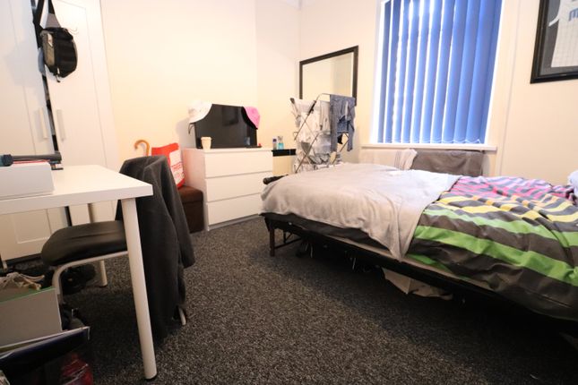 29, Minny Street, Cardiff photo 4