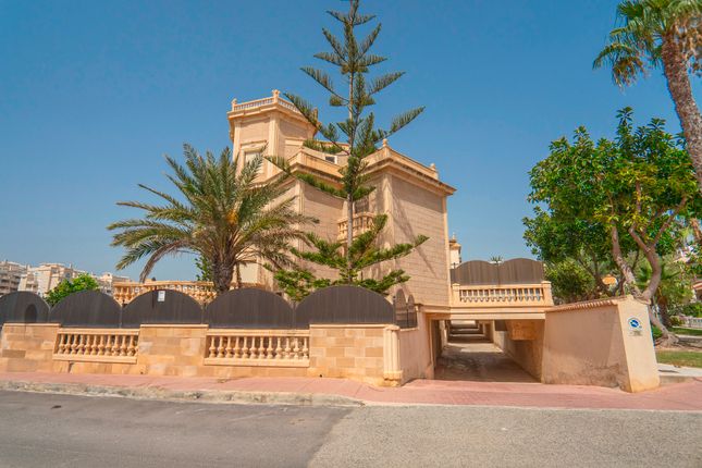 Semi-detached house for sale in 03140 Guardamar Del Segura, Alicante, Spain